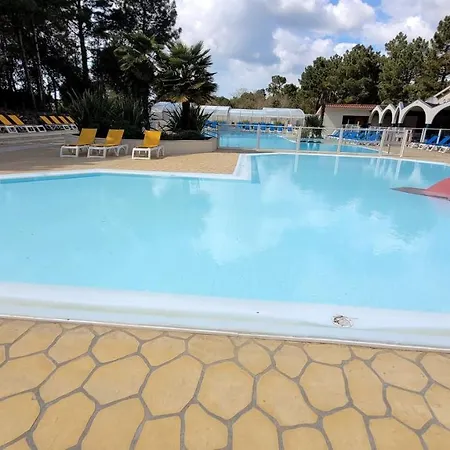 Holiday home Monoi - Camping Du Bois Masson Saint-Jean-de-Monts