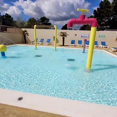 Holiday home Monoi - Camping Du Bois Masson Saint-Jean-de-Monts
